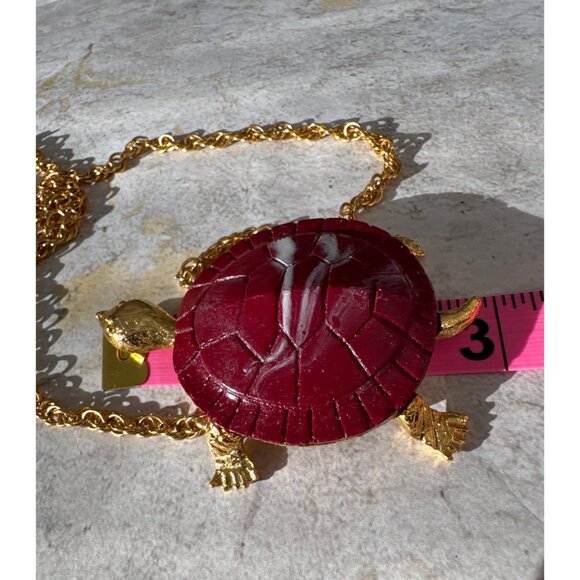 Vintage 1960s Signed Celebrity Gold Turtle Necklace with Marbled Shell - Picture 4 of 6